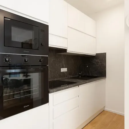 Aqua Domus Apartment *