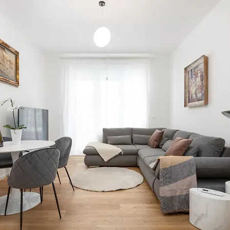 Aqua Domus Apartment